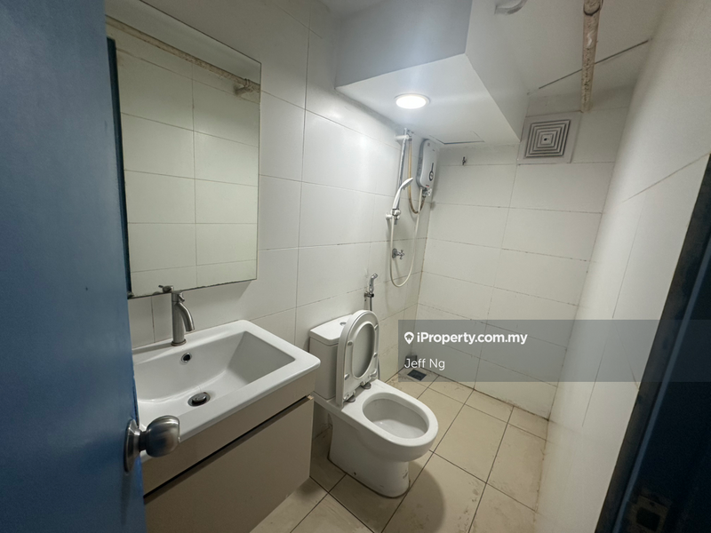 Kediaman Servis untuk Disewa di Colonial @ Empire City oleh Jeff Ng - Master toilet - iProperty.com.my