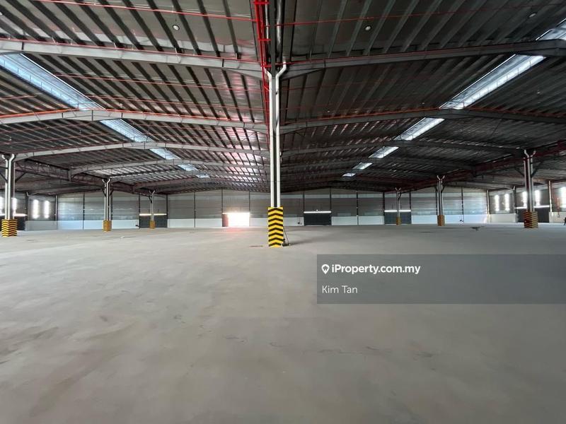 For Rent - Taman Perindustrian USJ 138800sf Warehouse For Rent