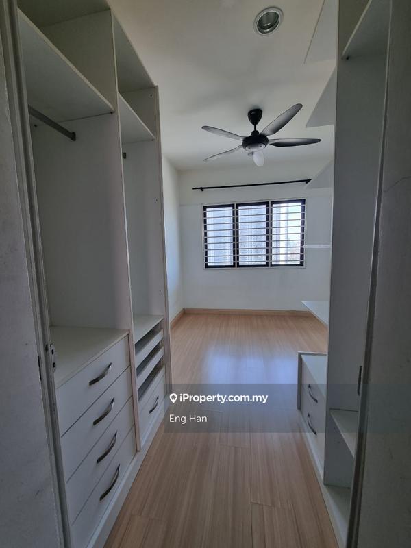 Kediaman Servis untuk Dijual di Hedgeford 10 Residences oleh Eng Han - iProperty.com.my