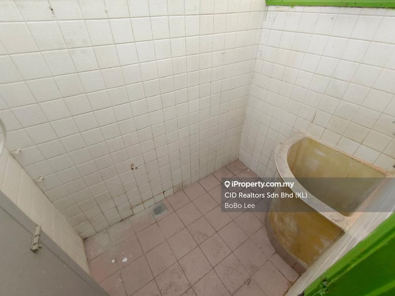 Rumah Berangkai 1 Tingkat untuk Dijual di Taman Overseas Union (Taman Oug), Jalan Klang Lama (Old Klang Road) oleh BoBo Lee - iProperty.com.my