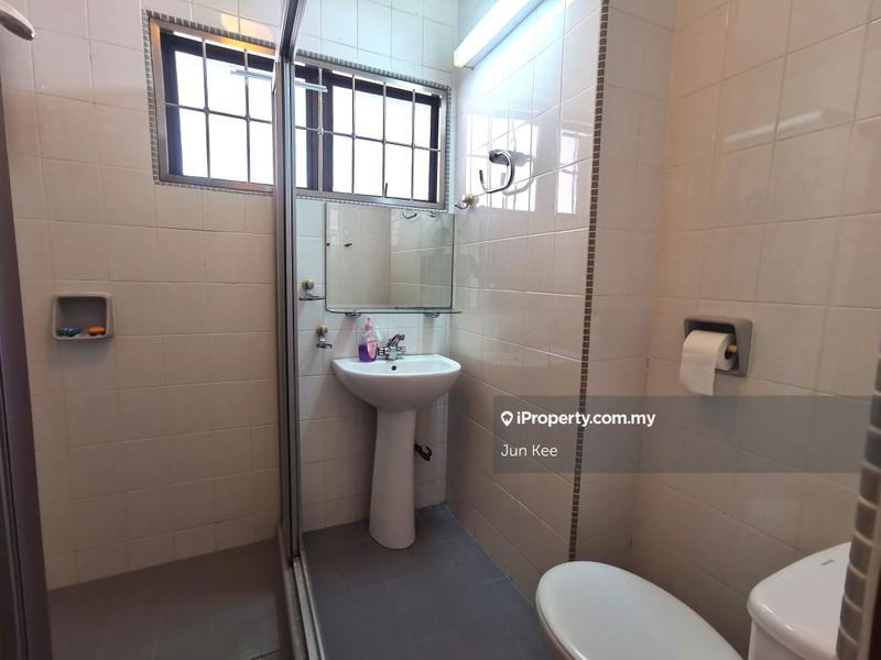 Banglo untuk Dijual di Taman Danau Desa, Taman Desa oleh Jun Kee - iProperty.com.my