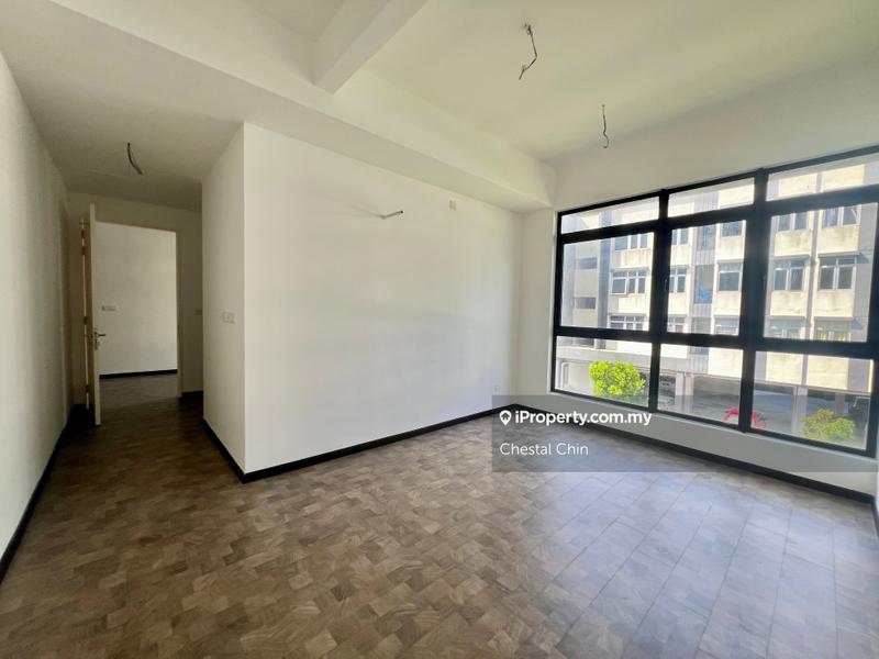 Rumah Bandar untuk Dijual di Taman Bukit Serdang, Seri Kembangan oleh Chestal Chin - iProperty.com.my