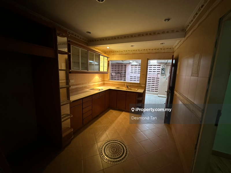 Rumah Berkembar untuk Dijual di SS 21, Damansara Utama, Petaling Jaya oleh Desmond Tan - iProperty.com.my
