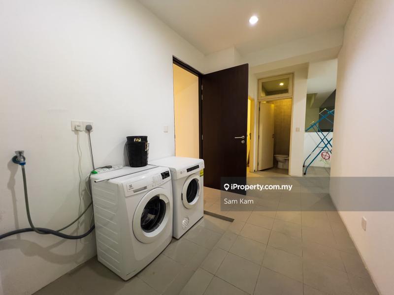 For Rent - Gurney Paragon