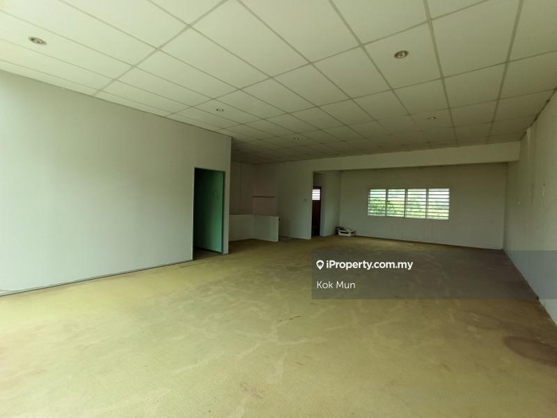 Kedai untuk Dijual di Medan Lapangan Suria, Ipoh oleh Kok Mun - iProperty.com.my