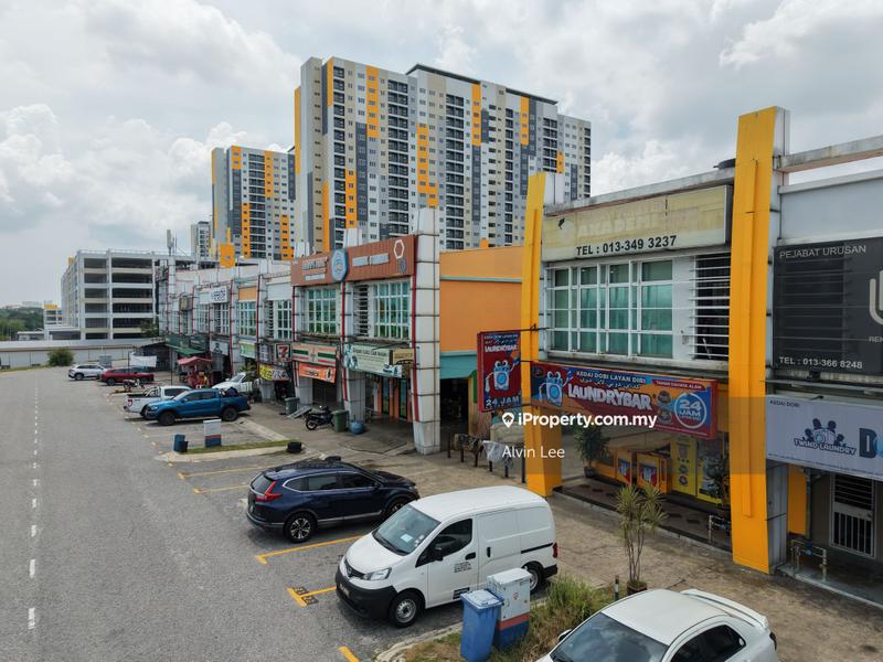 Shop / Office untuk Dijual di Taman Cahaya Alam, Shah Alam oleh Alvin Lee - iProperty.com.my
