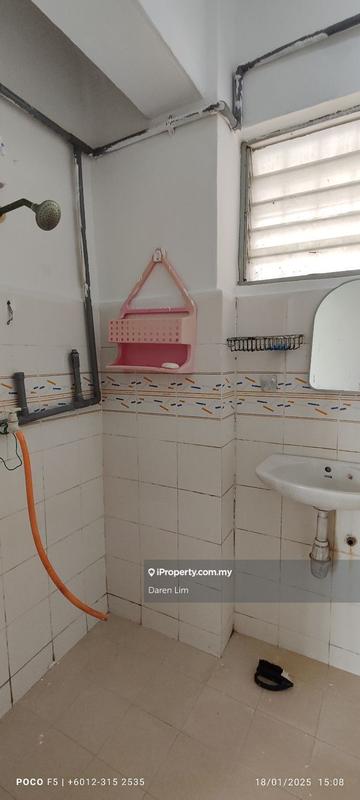Rumah Flat untuk Dijual di Sri Tioman II oleh Daren Lim - Shower Room - iProperty.com.my