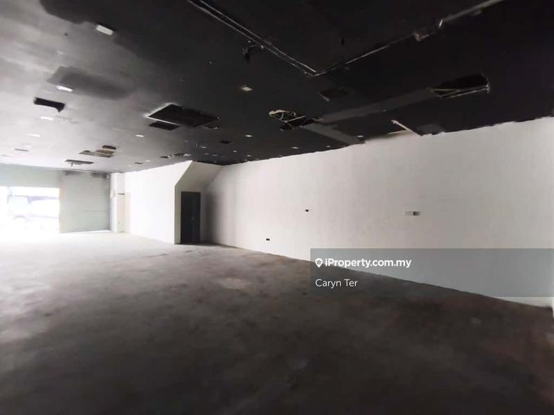 For Rent - Bandar Indahpura 2 Storey Terrace ( Intermediate Lot ) Shop ( Ground Floor )