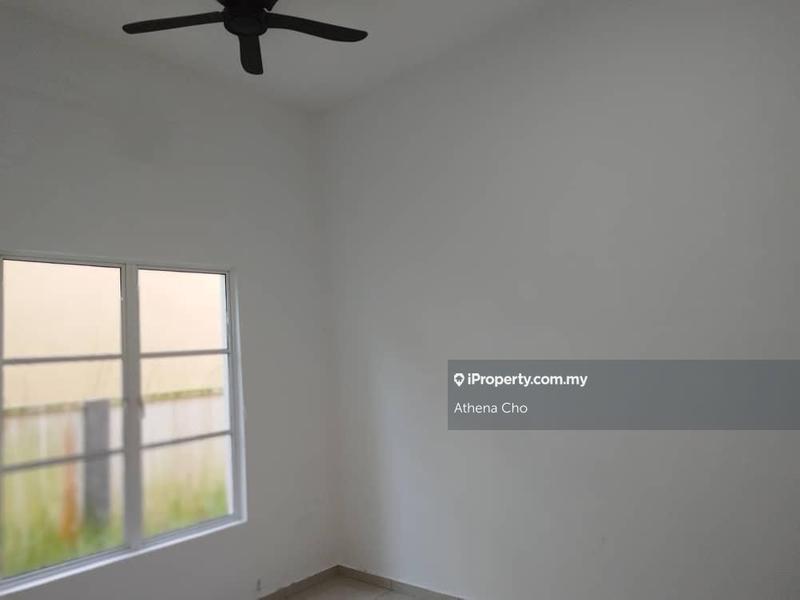 Bungalow House for Sale in Pekan Labu, Labu by Athena Cho - iProperty.com.my