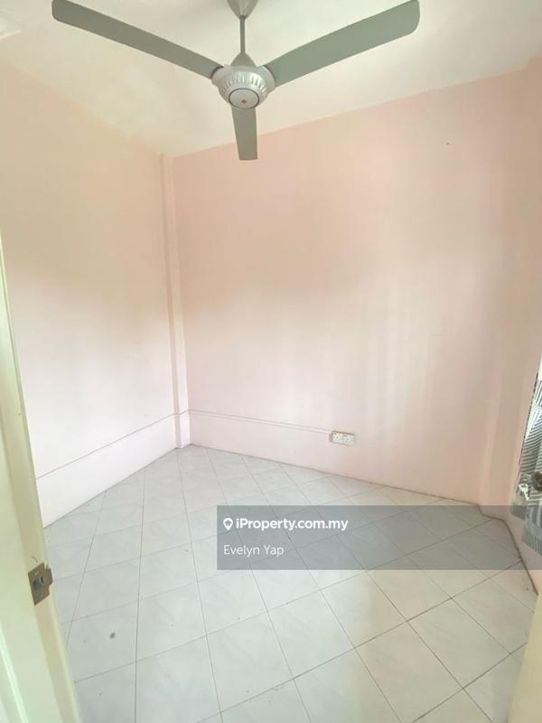Apartment for Sale in Pangsapuri Putra Indah by Evelyn Yap - iProperty.com.my
