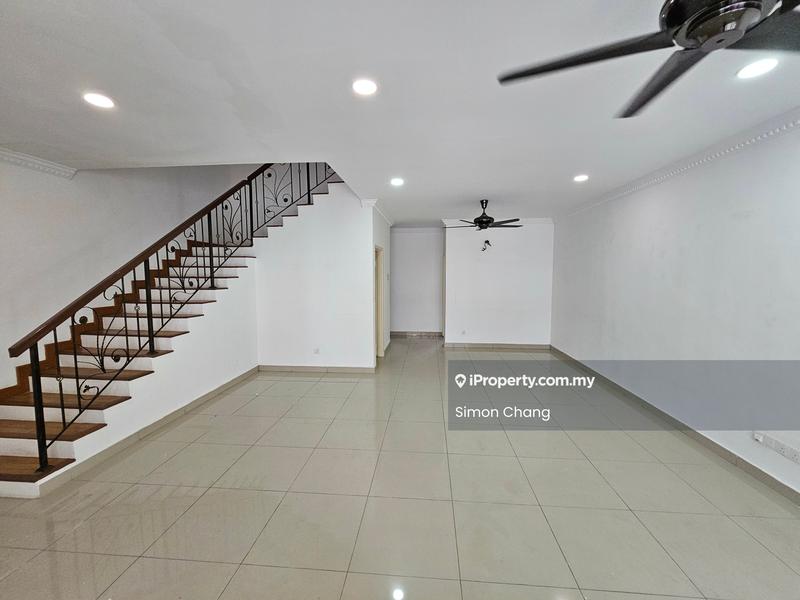 Rumah Teres 3-Tingkat untuk Dijual di Anjung Sari, Setia Alam, Shah Alam, Setia Alam oleh Simon Chang - Living Room - iProperty.com.my