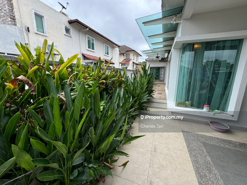 Rumah Berkembar untuk Dijual di Bandar Kinrara Seksyen 5, Bandar Kinrara oleh Charles Tan - iProperty.com.my