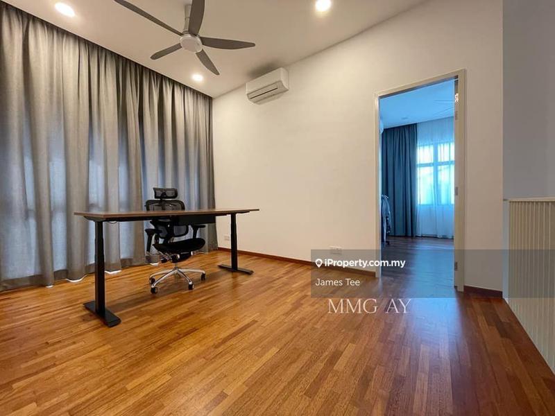 Rumah Berkembar untuk Dijual di 2 Storey Brand New Semi D By water Setia Utama 4, Setia Alam oleh James Tee - iProperty.com.my