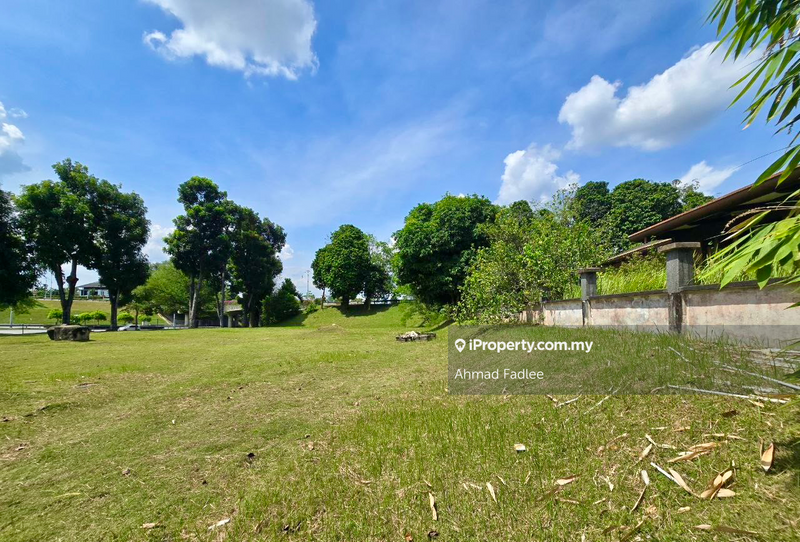 Banglo Tanah untuk Dijual di Presint 11, Presint 11 oleh Ahmad Fadlee - iProperty.com.my