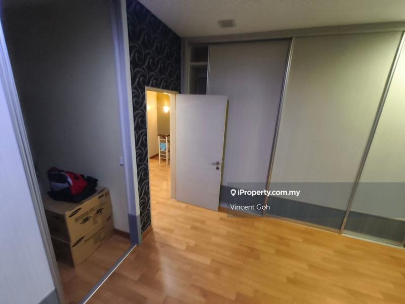 Rumah Berangkai 3 Tingkat untuk Dijual di Perdana Residence 2, Batu Caves oleh Vincent Goh - iProperty.com.my