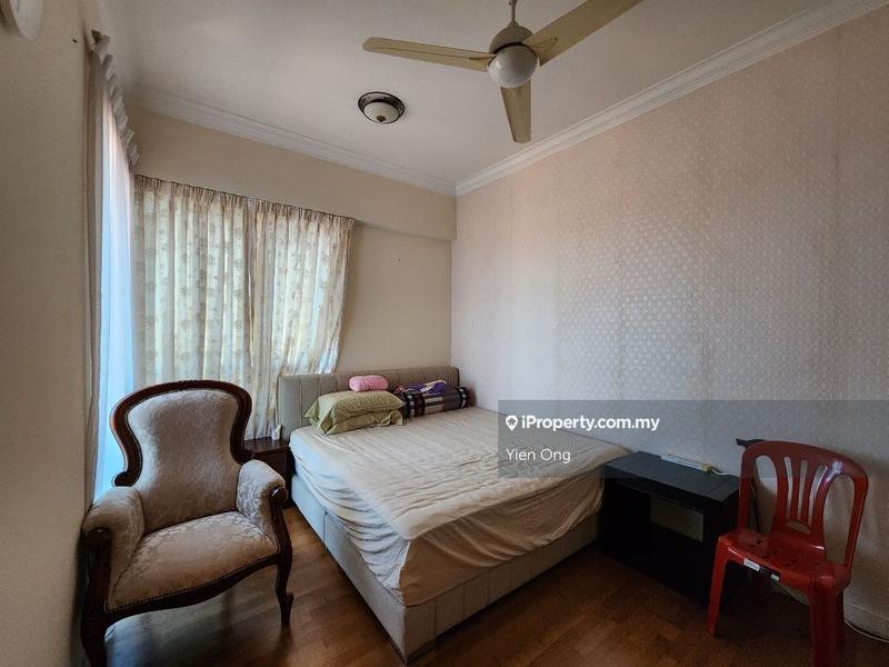 For Sale - Ara Hill Condominium