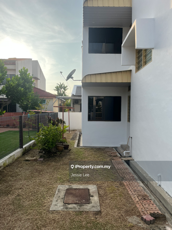 Semi-Detached House for Rent in Taman Molek, Butterworth by Jessie Lee - iProperty.com.my