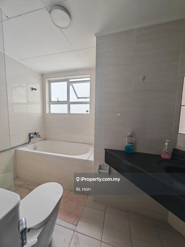 Condominium for Sale in The Boulevard by RL Han - Bathroom - iProperty.com.my
