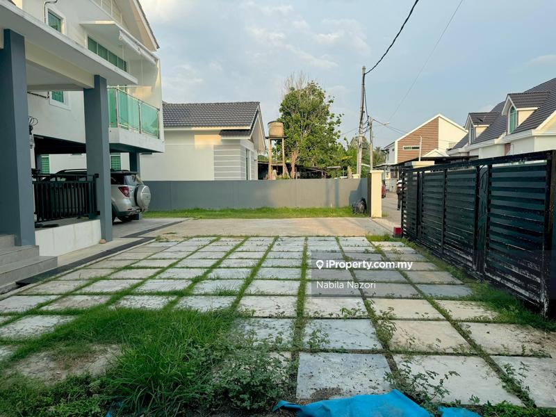 Bungalow House for Sale in Wakaf Bharu, Tumpat by Nabila Nazori - iProperty.com.my