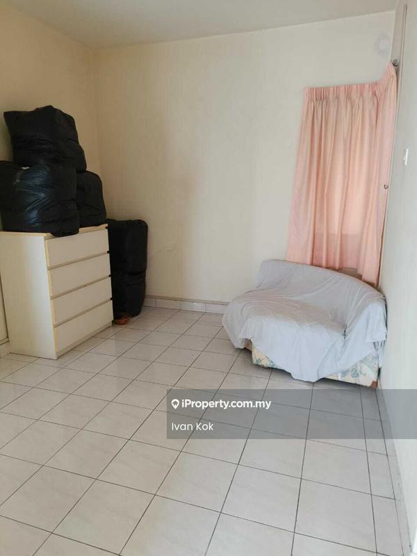 Kondominium untuk Dijual di Puncak Seri Kelana oleh Ivan Kok - Living Room - iProperty.com.my