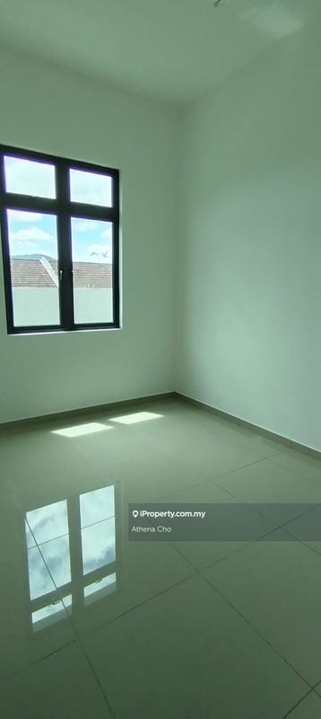 Rumah Berkembar untuk Dijual di Bandar Baru Nilai, Nilai oleh Athena Cho - iProperty.com.my