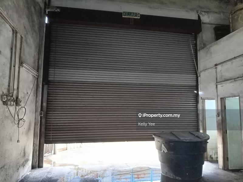 For Rent - 1.5 Storey Light Industrial Shoplot @ Taman Perindustrian Ringan Usahajaya for Rent