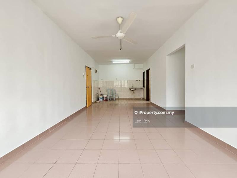 Apartment for Sale in Putra Permai Block B by Leo Koh - iProperty.com.my