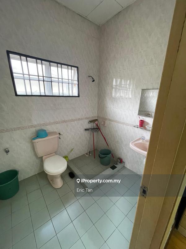 Rumah Berangkai 2 Tingkat untuk Dijual di Bukit Jelutong, Shah Alam oleh Eric Tan - iProperty.com.my