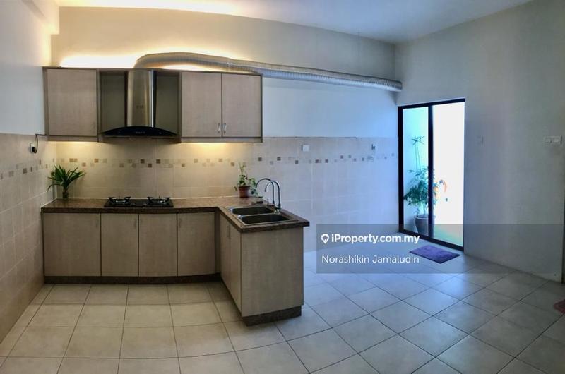 Townhouse for Sale in Kayu Ara, Selangor by Norashikin Jamaludin - iProperty.com.my