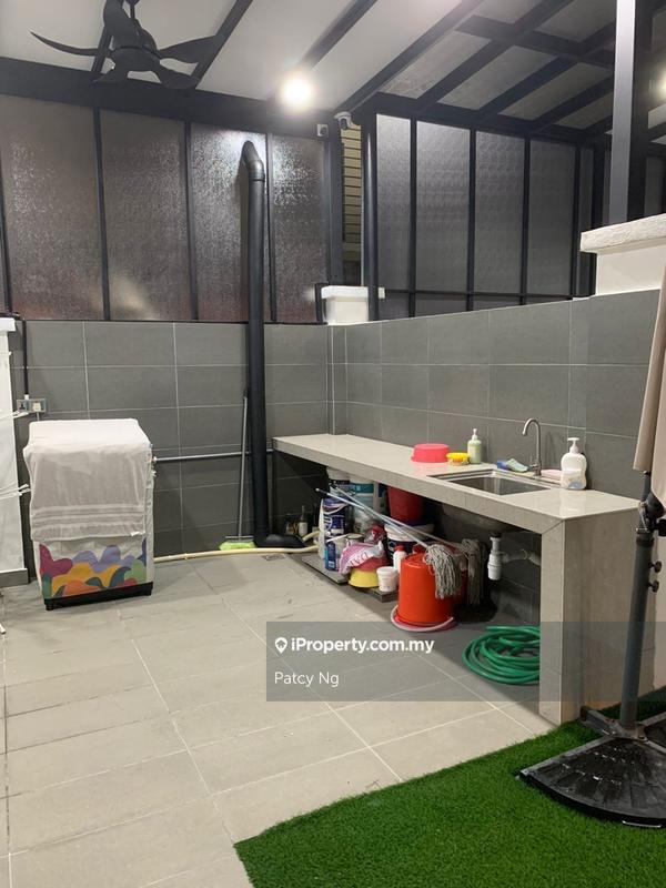 Rumah Berkembar untuk Dijual di Taman Bukit Serdang, Seri Kembangan oleh Patcy Ng - iProperty.com.my