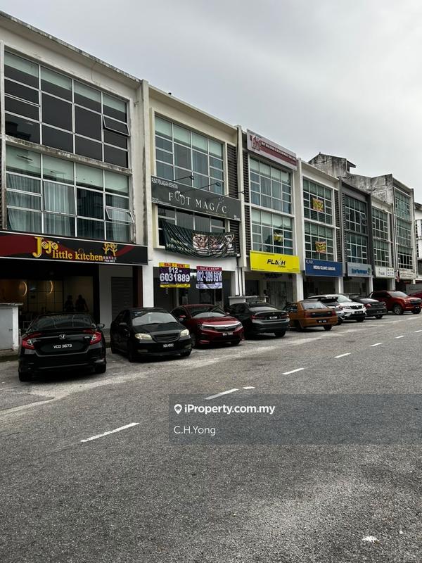 Pejabat untuk Disewa di Taman Equine, Seri Kembangan oleh C.H.Yong - iProperty.com.my