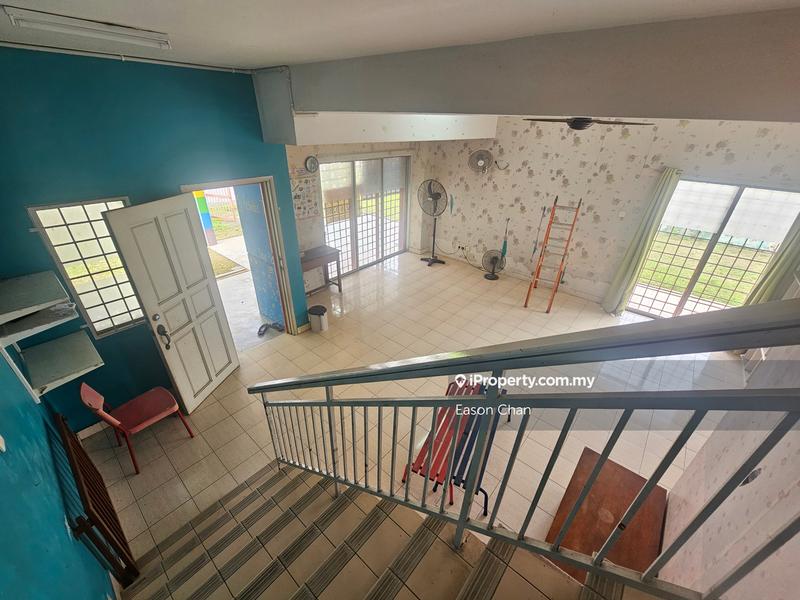 2-storey Terraced House for Sale in Pusat Bandar Putra Permai, Seri Kembangan by Eason Chan - iProperty.com.my