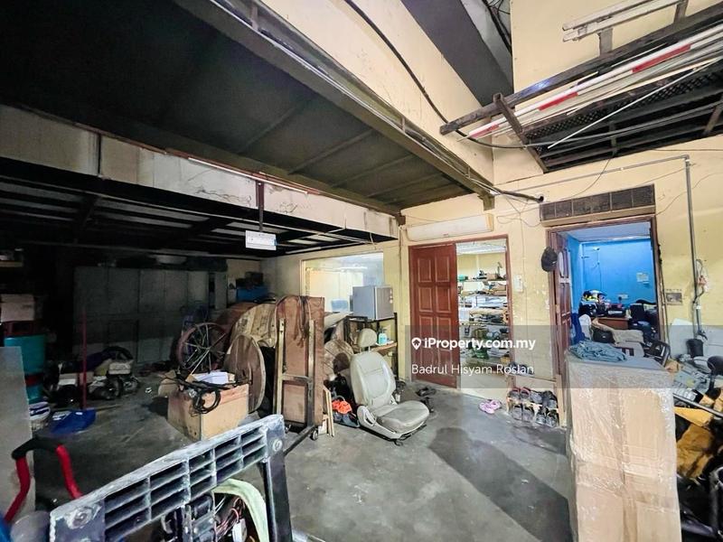 Gudang untuk Dijual di Seksyen 33, Shah Alam oleh Badrul Hisyam Roslan - iProperty.com.my