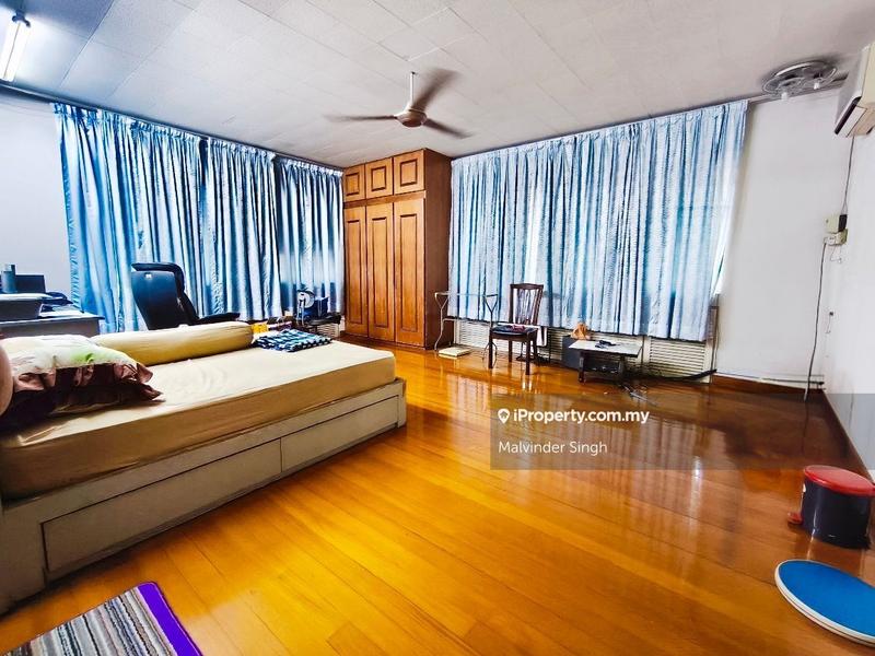 Bungalow House untuk Dijual di Ukay Heights, Ampang oleh Mel Walia - iProperty.com.my
