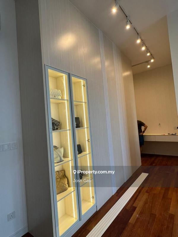 For Sale - Pavilion Hilltop