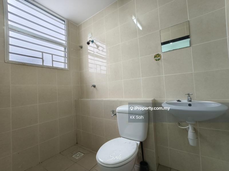 Rumah Berangkai 3 Tingkat untuk Dijual di Taman Bangi Avenue, Bangi oleh KK Sah - Bathroom - iProperty.com.my