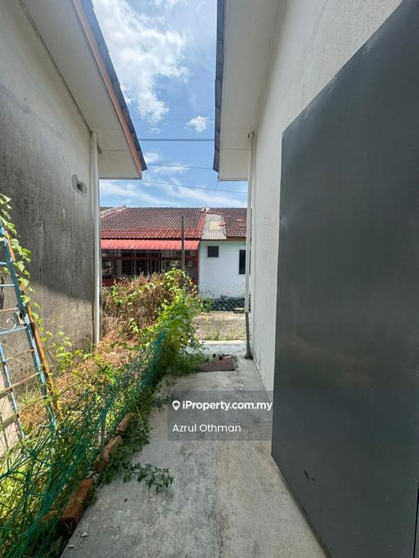 Rumah Teres 1-Tingkat untuk Dijual di Taman Intan Perdana, Port Dickson oleh Azrul Othman - Exterior - iProperty.com.my
