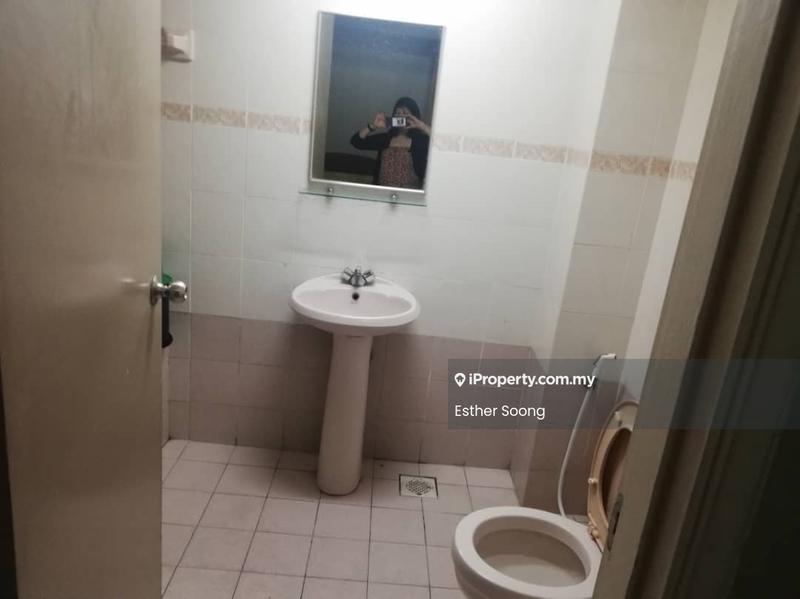 Condominium untuk Disewa di Villa Scott oleh Esther Soong - Bathroom - iProperty.com.my