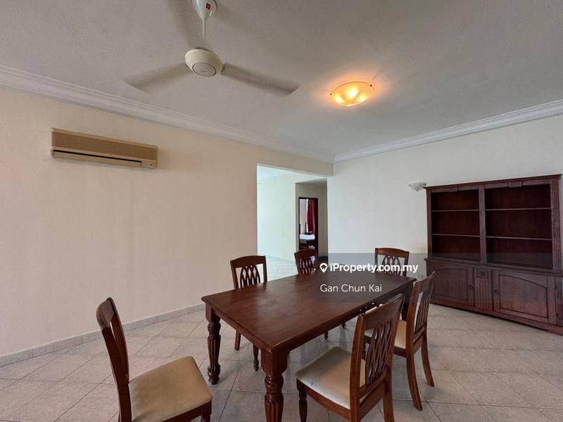Condominium for Rent in Gurney Beach Resort by Gan Chun Kai - iProperty.com.my