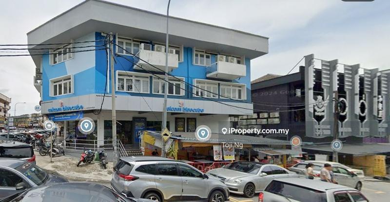 For Sale - 4 Sty Corner Lot