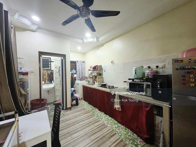 1-storey Terraced House for Sale in Bandar Putra Permai, Seri Kembangan by Chow Kok Toong - iProperty.com.my