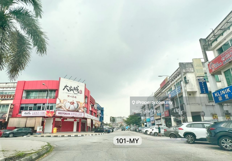 For Sale - 100% Hot Hot Area🔥‼️Bukit tinggi Tinggi 1 Triple Storey Shoplot