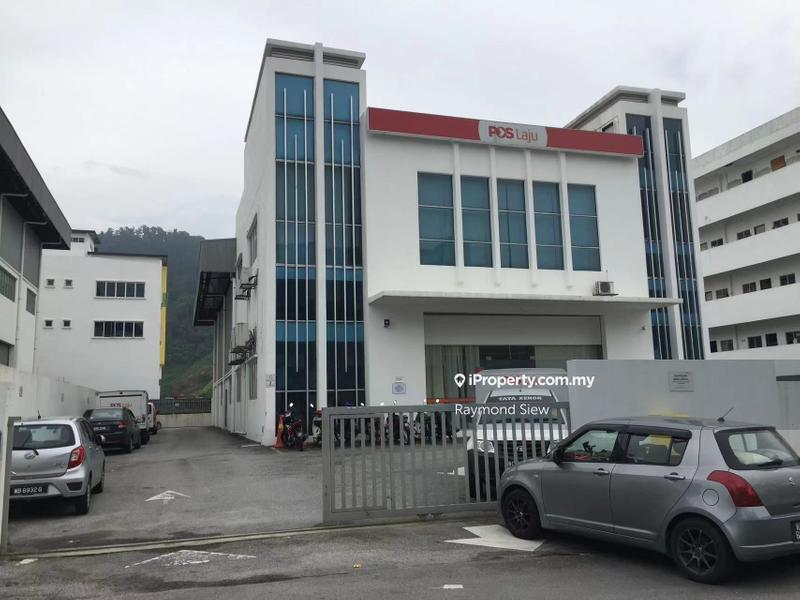 For Rent - Kepong, Desa Aman 3 Storey Semi D Factory