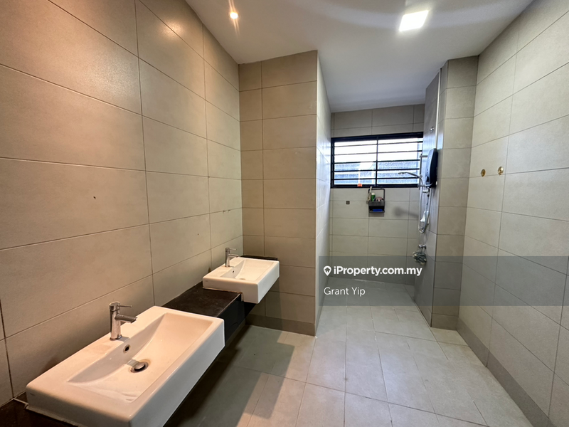 2.5-storey Terraced House for Sale in TTDI Grove, Kajang by Grant Yip - iProperty.com.my