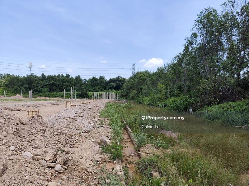 Tanah Perindustrian untuk Dijual di Bukit Angkat Kajang Industrial Land, Kajang oleh Calvin Lo - iProperty.com.my