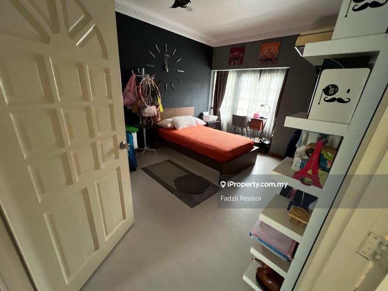 Bungalow House for Sale in Taman TAR, Ampang by Fadzli Realtor - iProperty.com.my