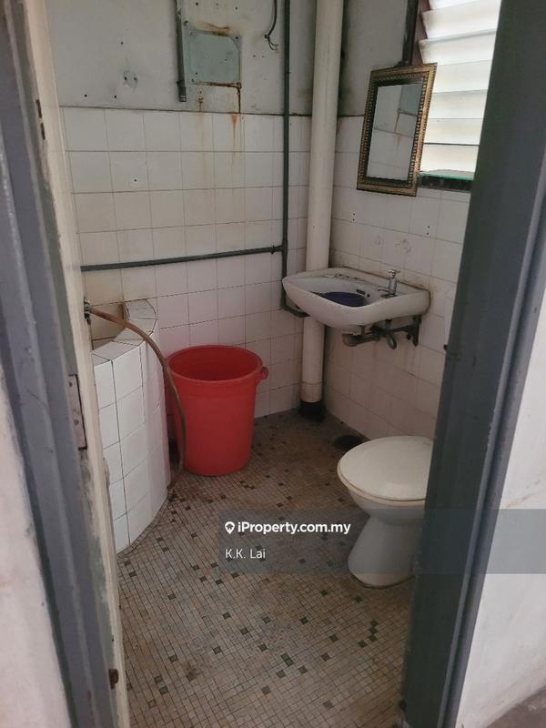 Rumah Berangkai 2 Tingkat untuk Dijual di Taman Salak Selatan, Salak South oleh K.K. Lai - iProperty.com.my