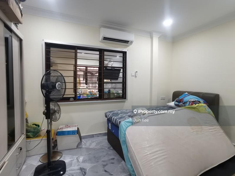 Rumah Berangkai 2 Tingkat untuk Dijual di Bandar Baru Sri Petaling, Sri Petaling oleh Jun Kee - iProperty.com.my