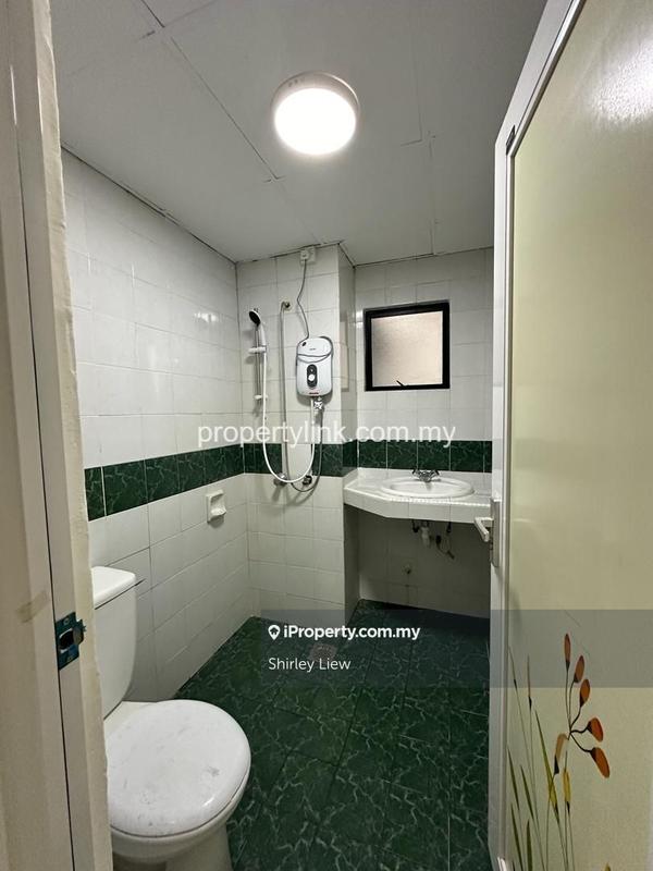 For Rent - Maxwell Towers