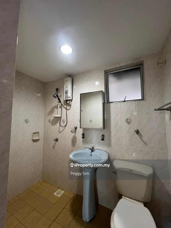 Condominium for Rent in La Vista Condominiums by Peggy Sim - iProperty.com.my